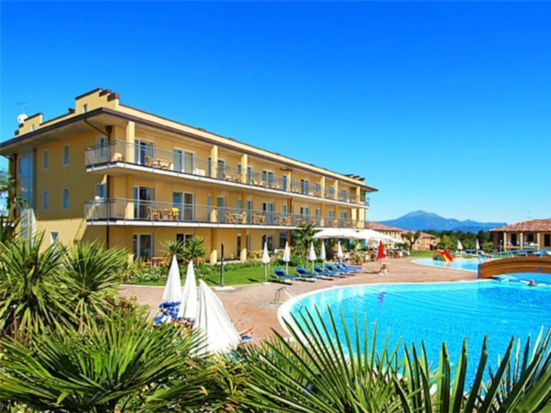 Hotel Bella Italia Песк'єра-дель-Гарда Екстер'єр фото